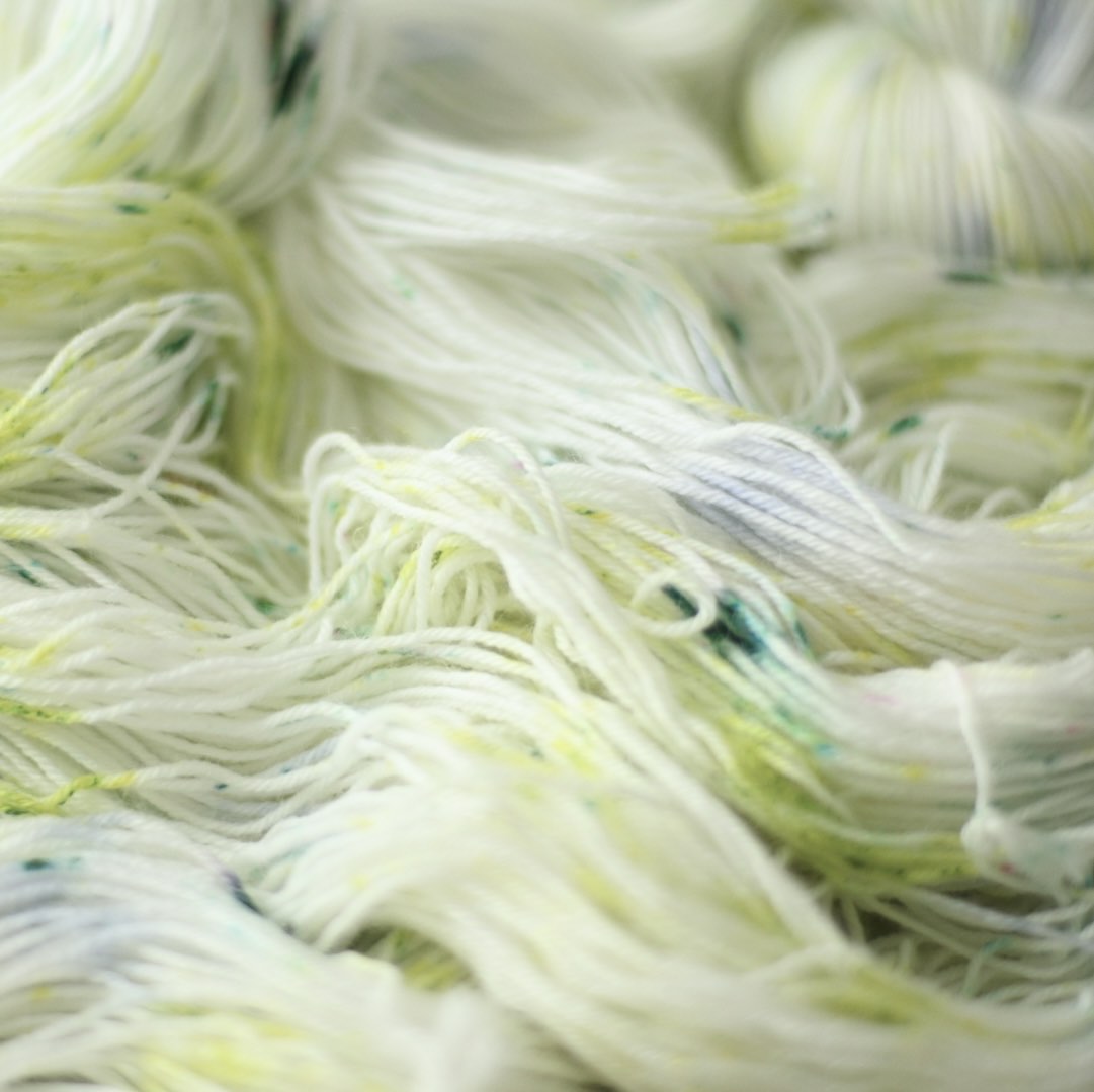 Hand-dyed yarn No.138 sock yarn "Pamina"