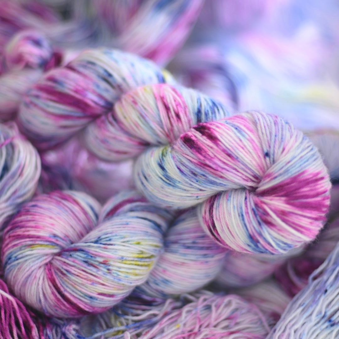 Hand-dyed yarn No.138 sock yarn "Pamina"
