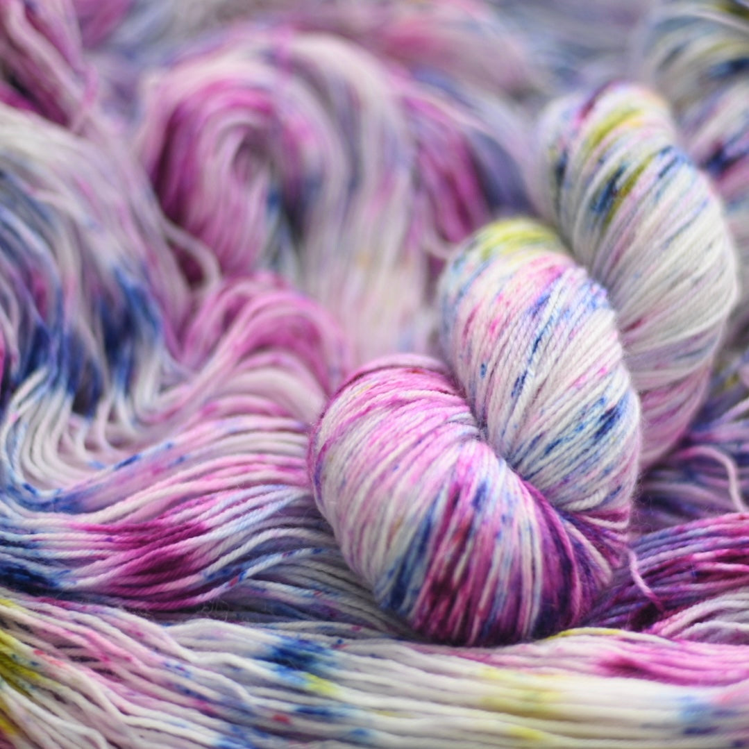 Hand-dyed yarn No.138 sock yarn "Pamina"