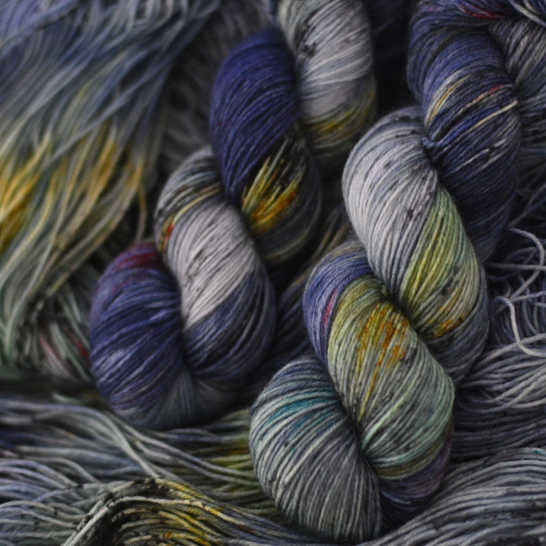 手染め糸 No.357 ソックヤーン「Scarbo 」