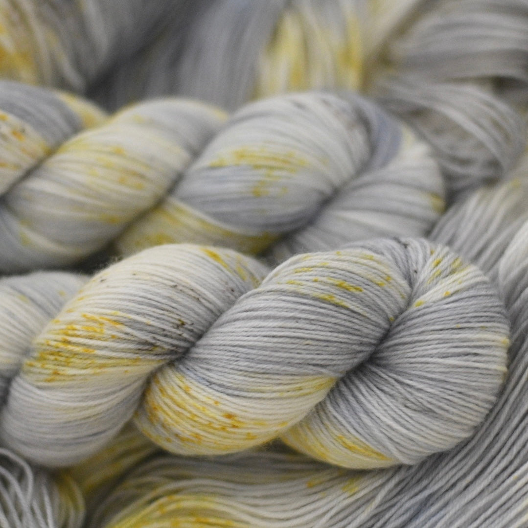 手染め糸 No.394 ソックヤーン「Quittenhecke」
