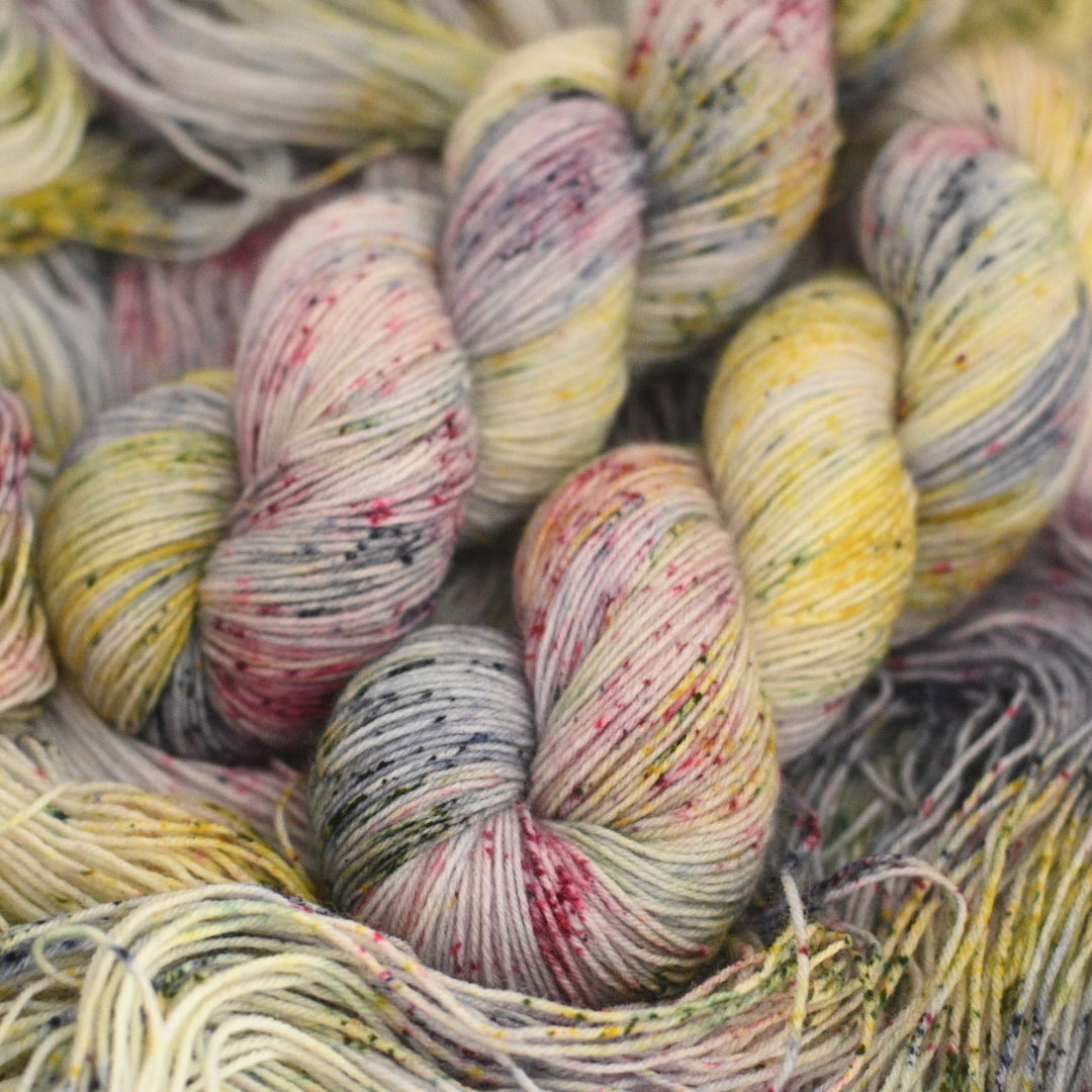 手染め糸 No.445 ソックヤーン「 Frühlingsnacht」