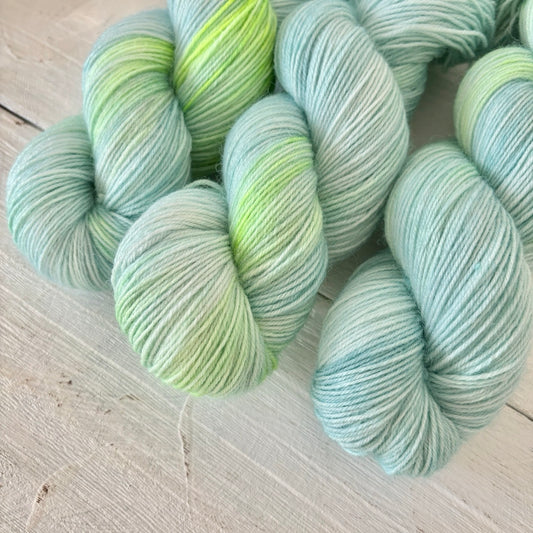 手染め糸 No.429 ソックヤーン「 Skye Boat Song」