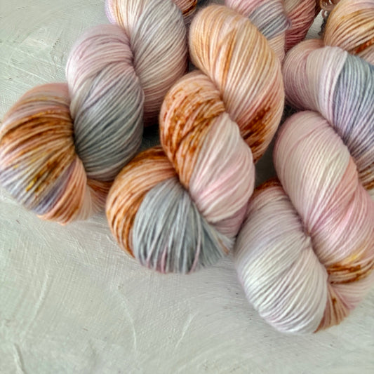 手染め糸 No.433 ソックヤーン「The Morning of the Year」