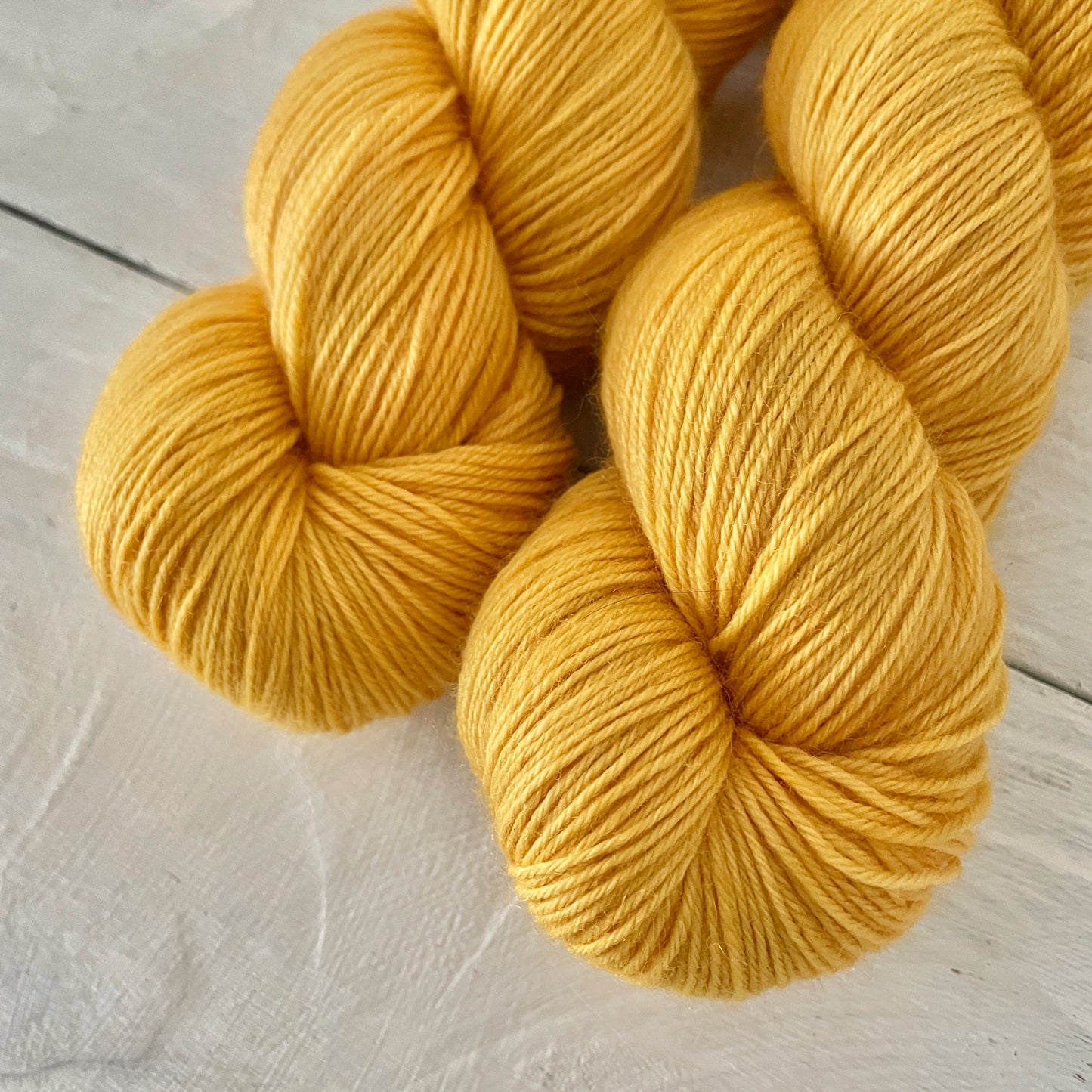 Hand-dyed yarn No.260 4-ply Polwas "Bruyères"