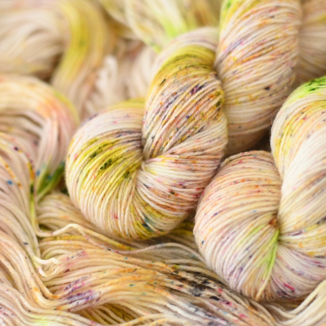 Hand-dyed yarn No.5 sock yarn "Nachtviolen"