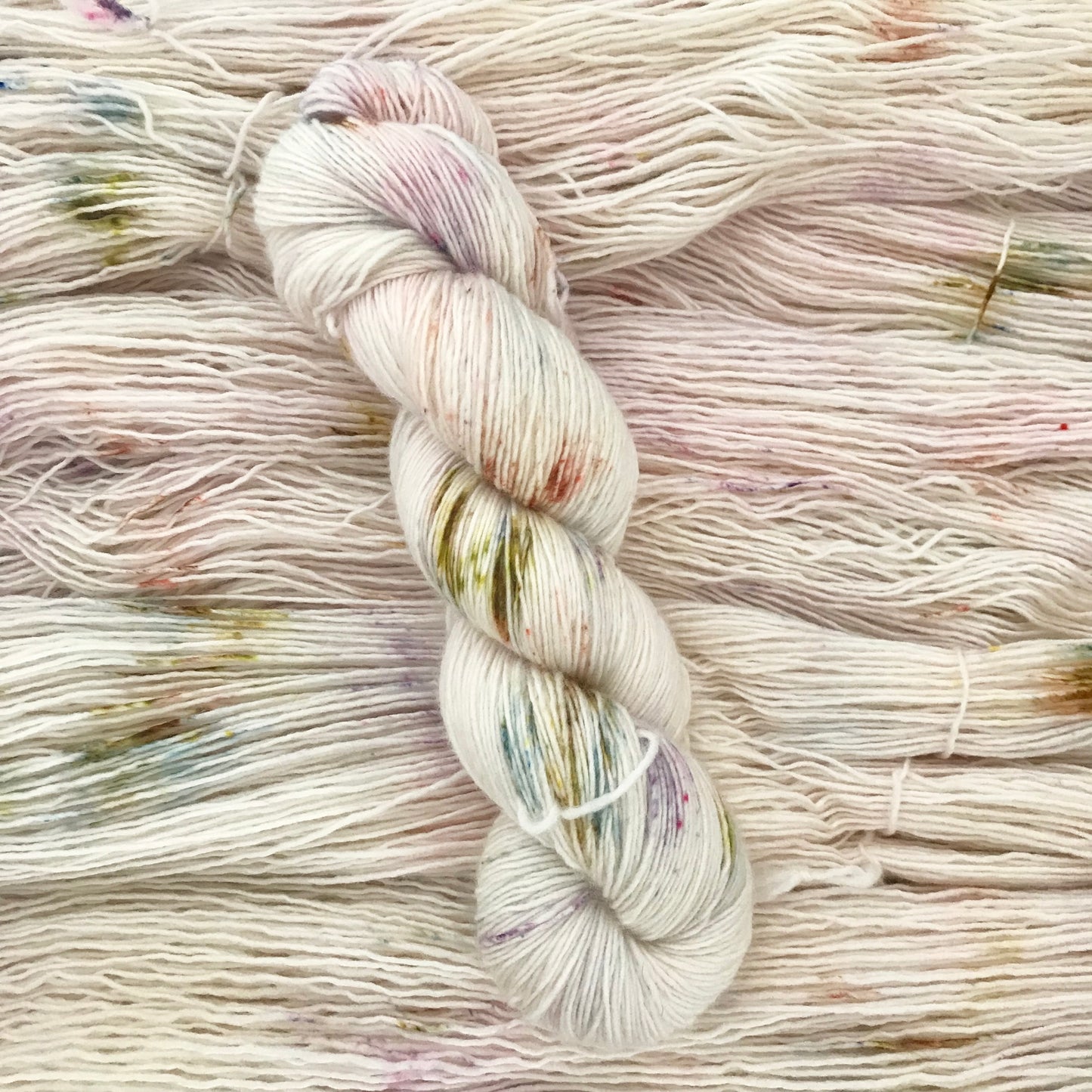 手染め糸 No.93 100% メリノ 1-ply「さくらさくら」