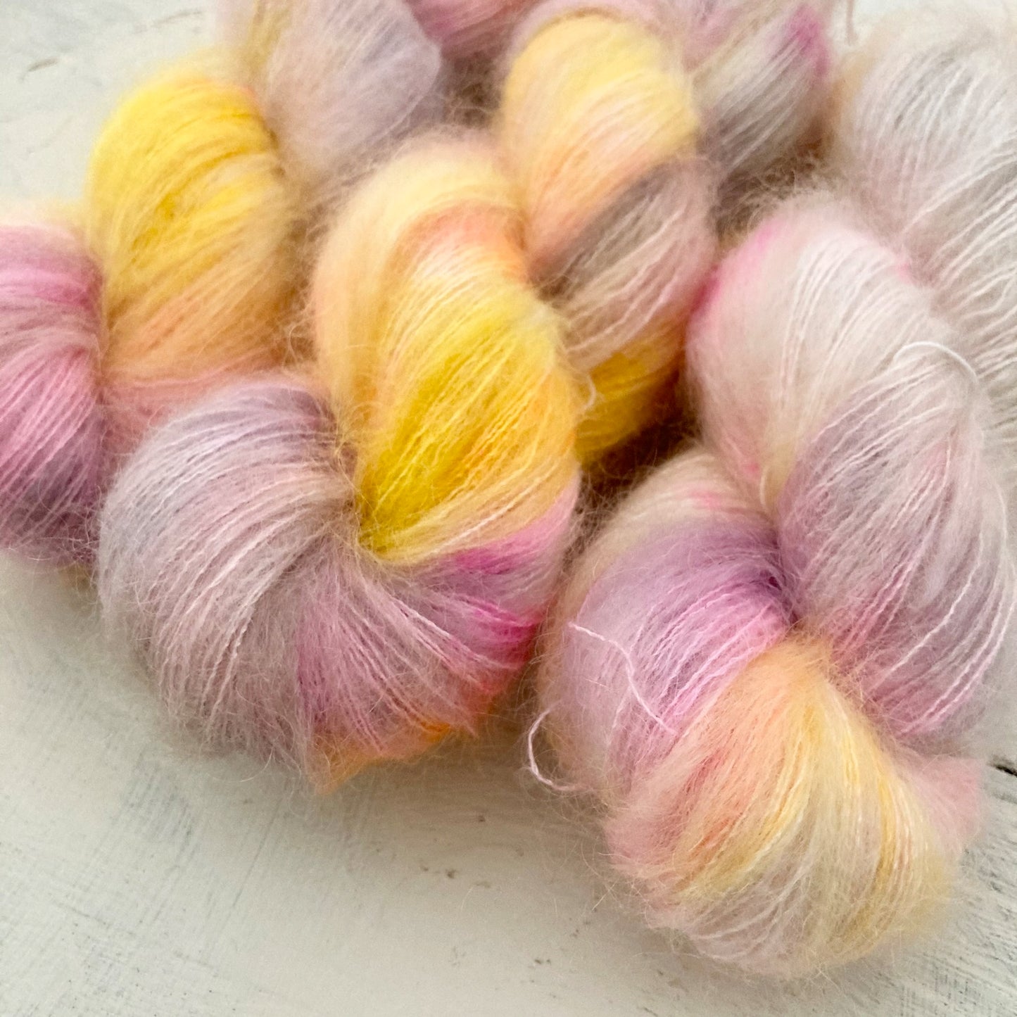 Hand-dyed yarn No.141 Kid Mohair & Silk "Frühlingsstimmen"