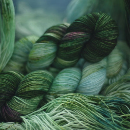 Hand-dyed yarn No.138 sock yarn "Pamina"