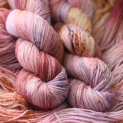 手染め糸 No.331 ソックヤーン「Bagatelle」
