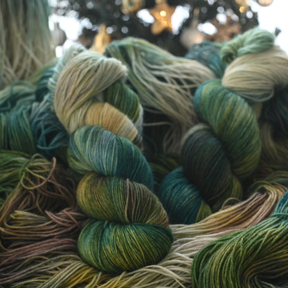 手染め糸 No.422 ソックヤーン「Leise rieselt der Schnee」