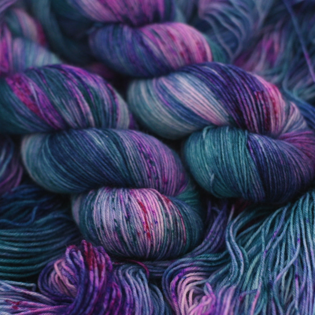 手染め糸 No.432 ソックヤーン「Mein Sehnen, mein Wähnen」