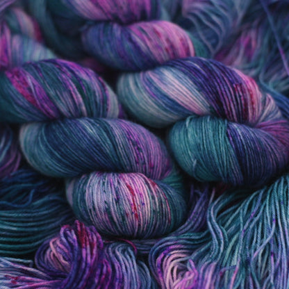 手染め糸 No.432 ソックヤーン「Mein Sehnen, mein Wähnen」