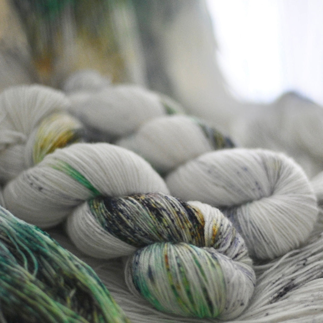 手染め糸 No.438 ソックヤーン「Dover Beach」
