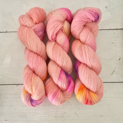 手染め糸 No.196 BFLレース「Le jardin féerique」