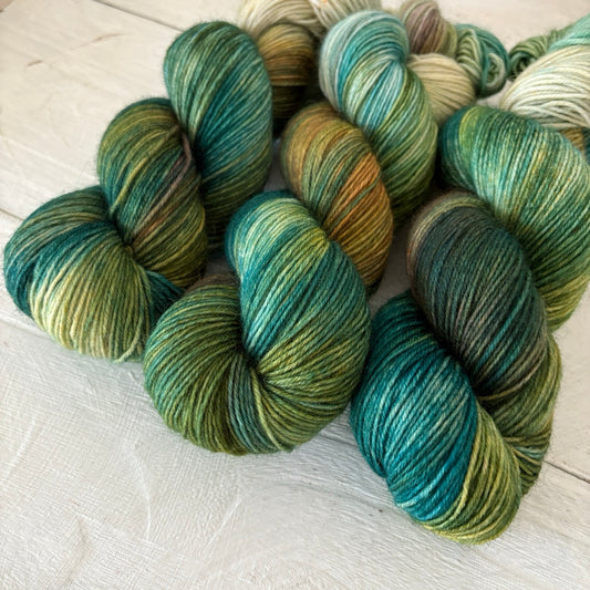 手染め糸 No.422 ソックヤーン「Leise rieselt der Schnee」