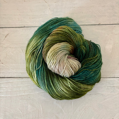 手染め糸 No.422 ソックヤーン「Leise rieselt der Schnee」