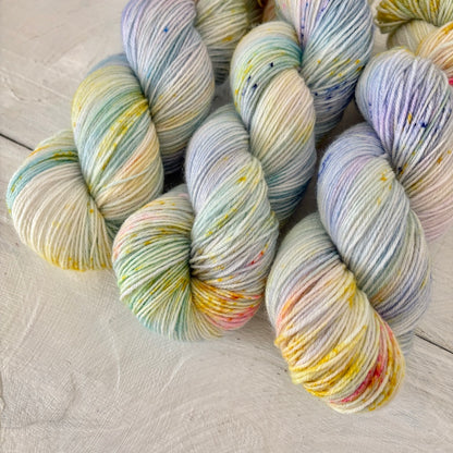 手染め糸 No.423 ソックヤーン「Ab ortu solis」