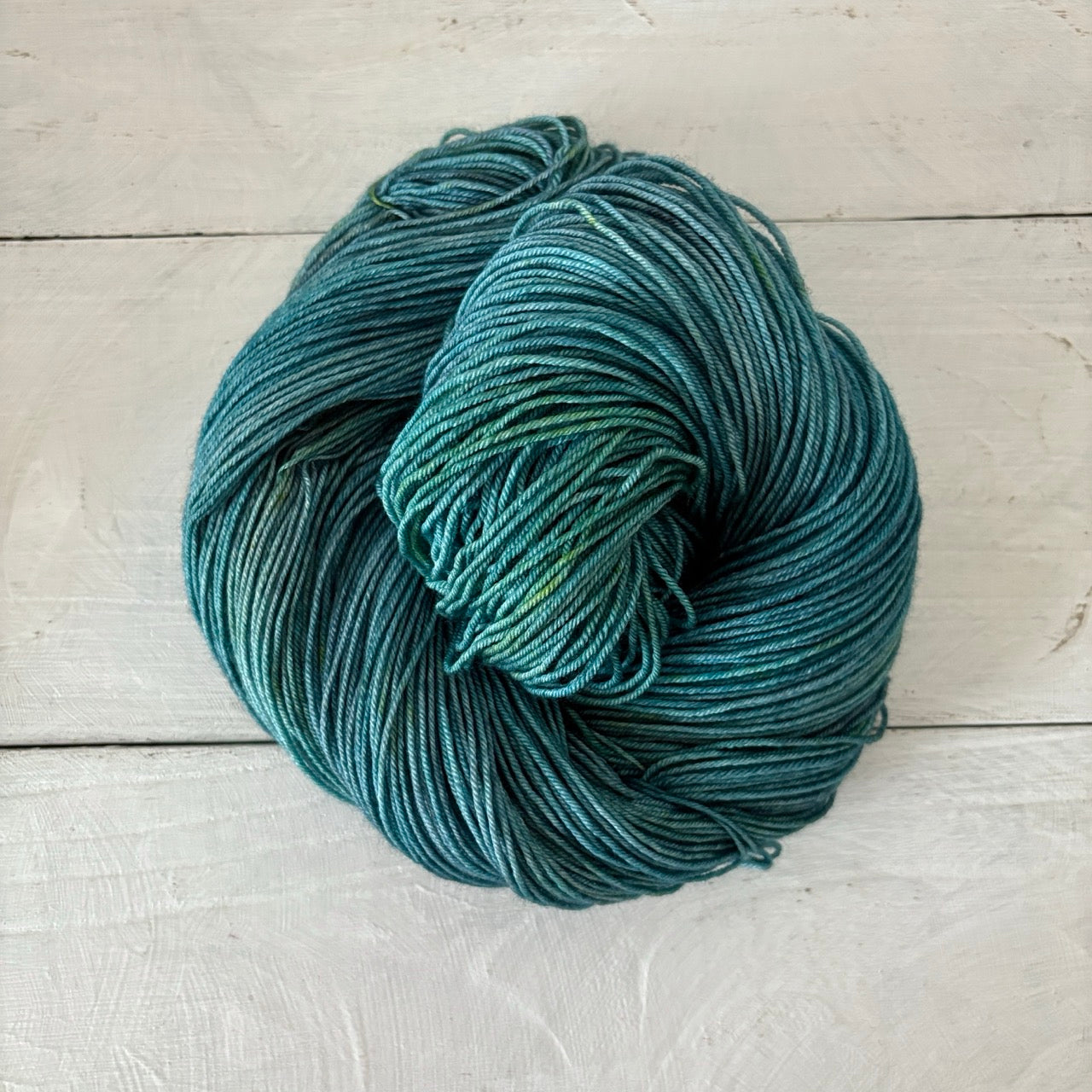 手染め糸 No.430 メリノシルク 「The Land of the Mountain and the Flood 」