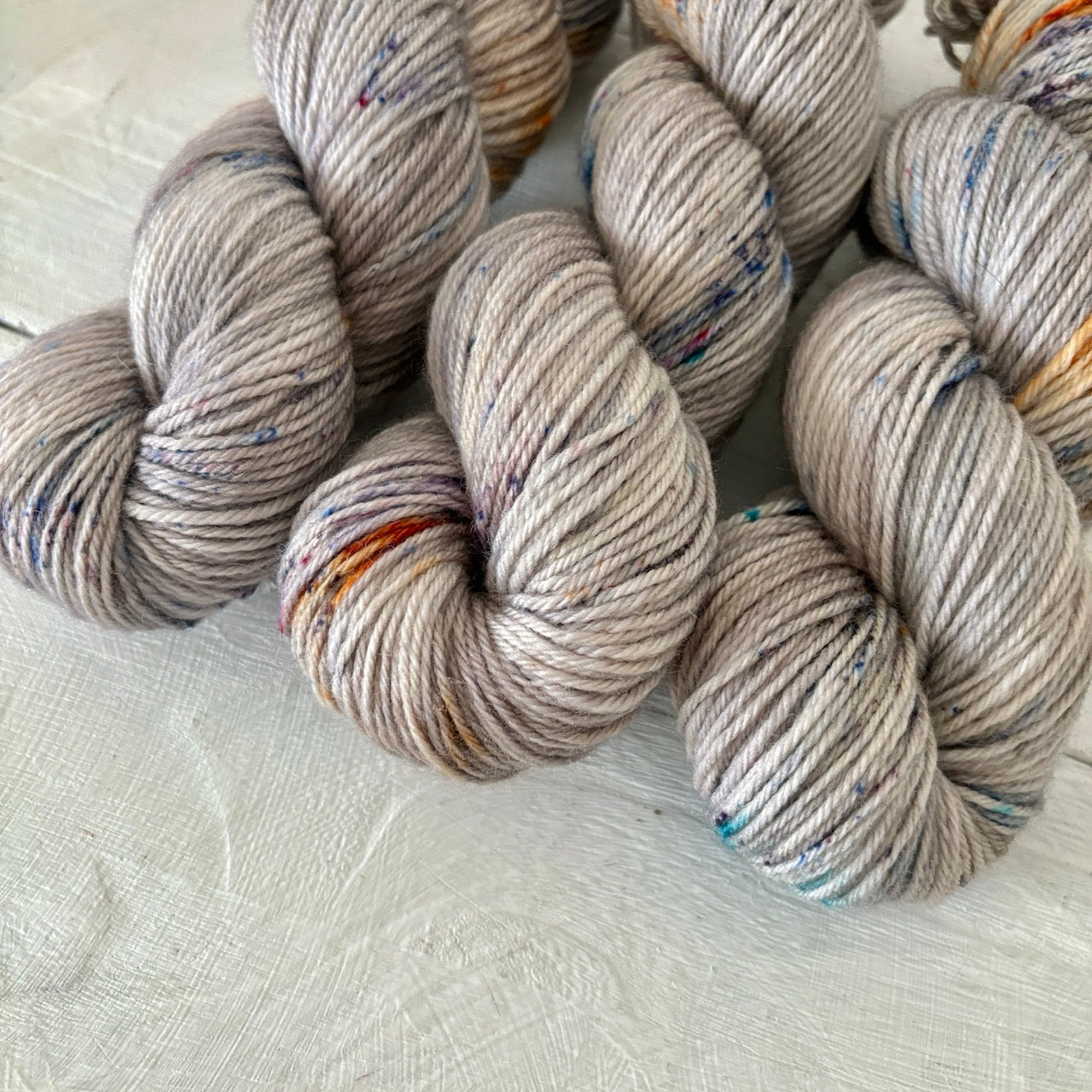 手染め糸 No.431 メリノDK「The Valley and the Hill」