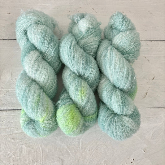 手染め糸 No.429 メリノブークレ「Skye Boat Song 」