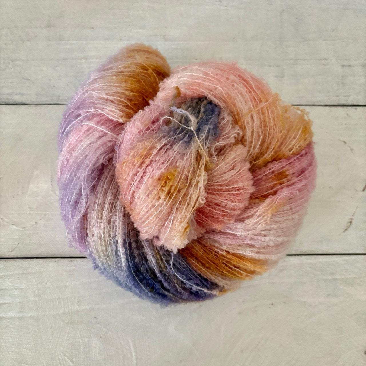 手染め糸 No.433 メリノブークレ「The Morning of the Year」