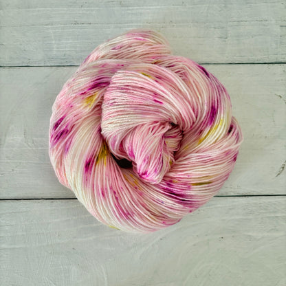 手染め糸 No.434 ソックヤーン「 Spring the sweet Spring 」