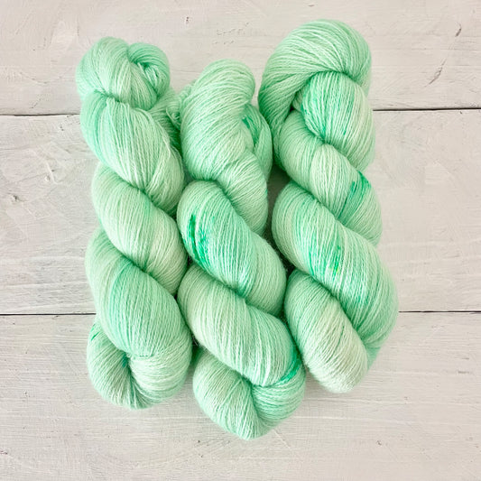 Hand-dyed yarn No.113 lace "Frühling übers Jahr"