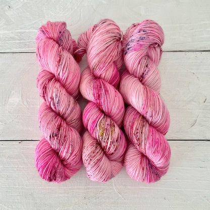 Hand-dyed yarn No.5 sock yarn "Nachtviolen"