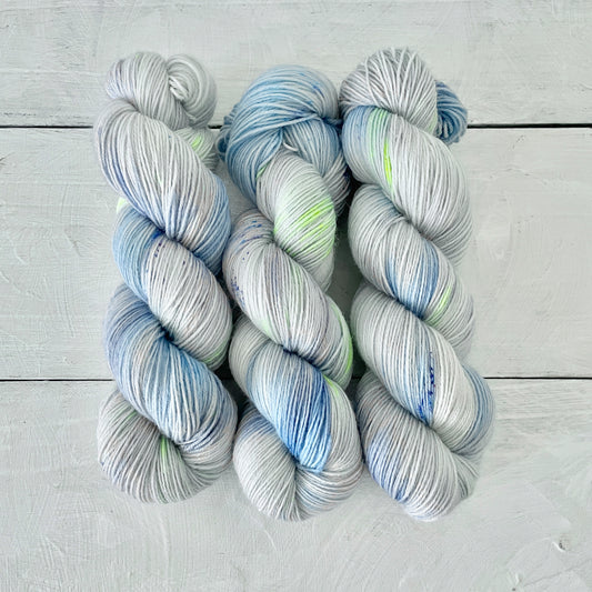 Hand-dyed yarn No.138 sock yarn "Pamina"