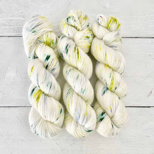 Hand-dyed yarn No.138 sock yarn "Pamina"