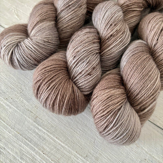 手染め糸 No.436 ソックヤーン「Lieschen」