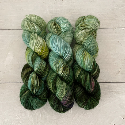 Hand-dyed yarn No.138 sock yarn "Pamina"