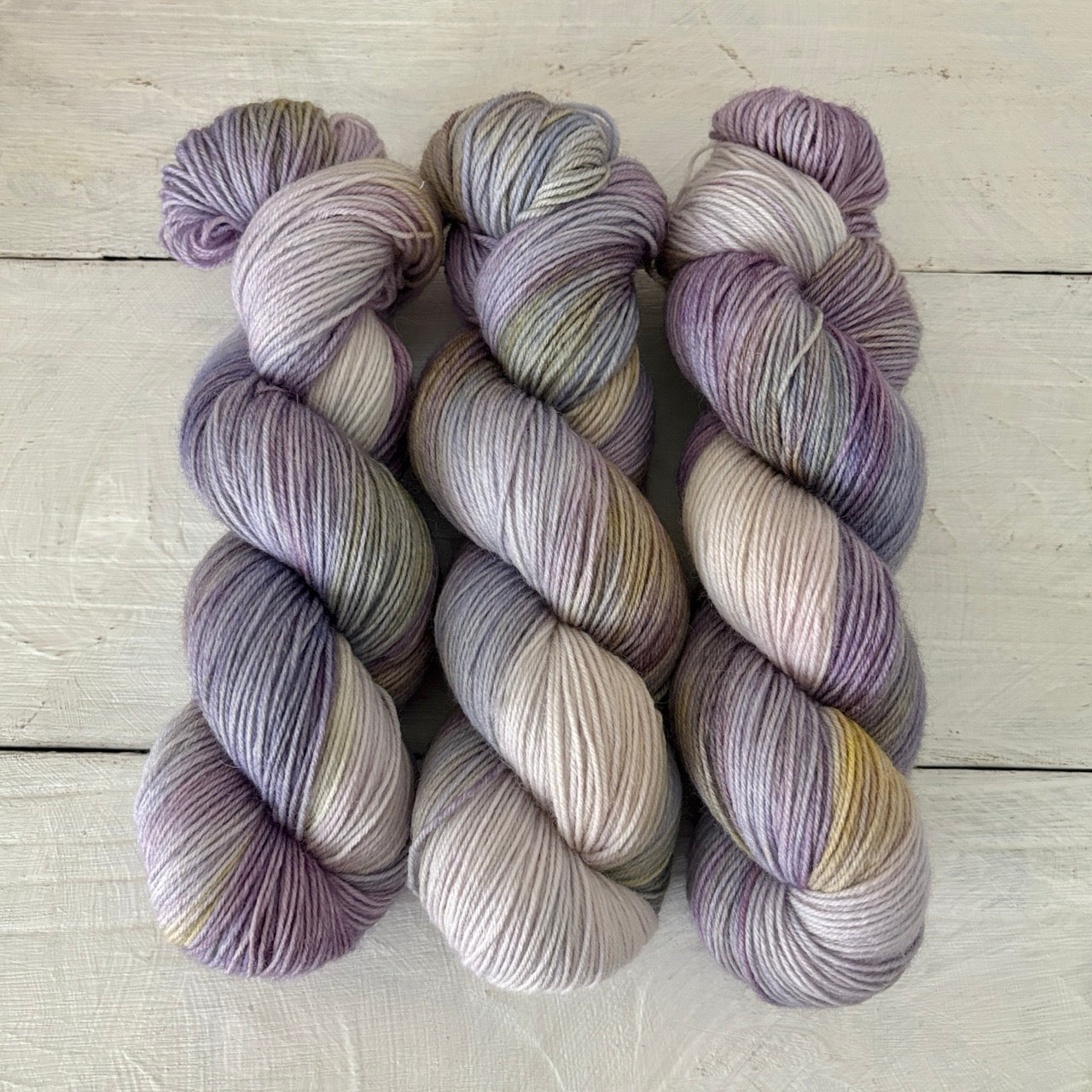 手染め糸 No.437 ソックヤーン「The Wind at Dawn」