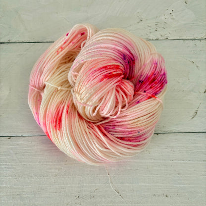 手染め糸 No.292 メリノDK「Le bavolet-flotant」