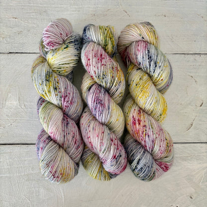 手染め糸 No.445  ソックヤーン「 Frühlingsnacht」