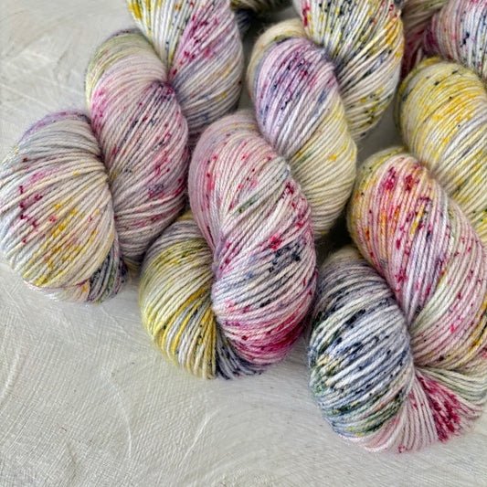 手染め糸 No.445  ソックヤーン「 Frühlingsnacht」