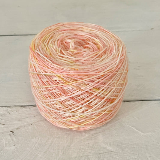 Hand dyed yarn 北の手染め毛糸：FibrEsquisse（ファイバーエスキス）