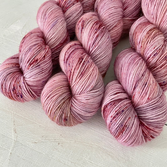 Hand dyed yarn 北の手染め毛糸：FibrEsquisse（ファイバーエスキス）