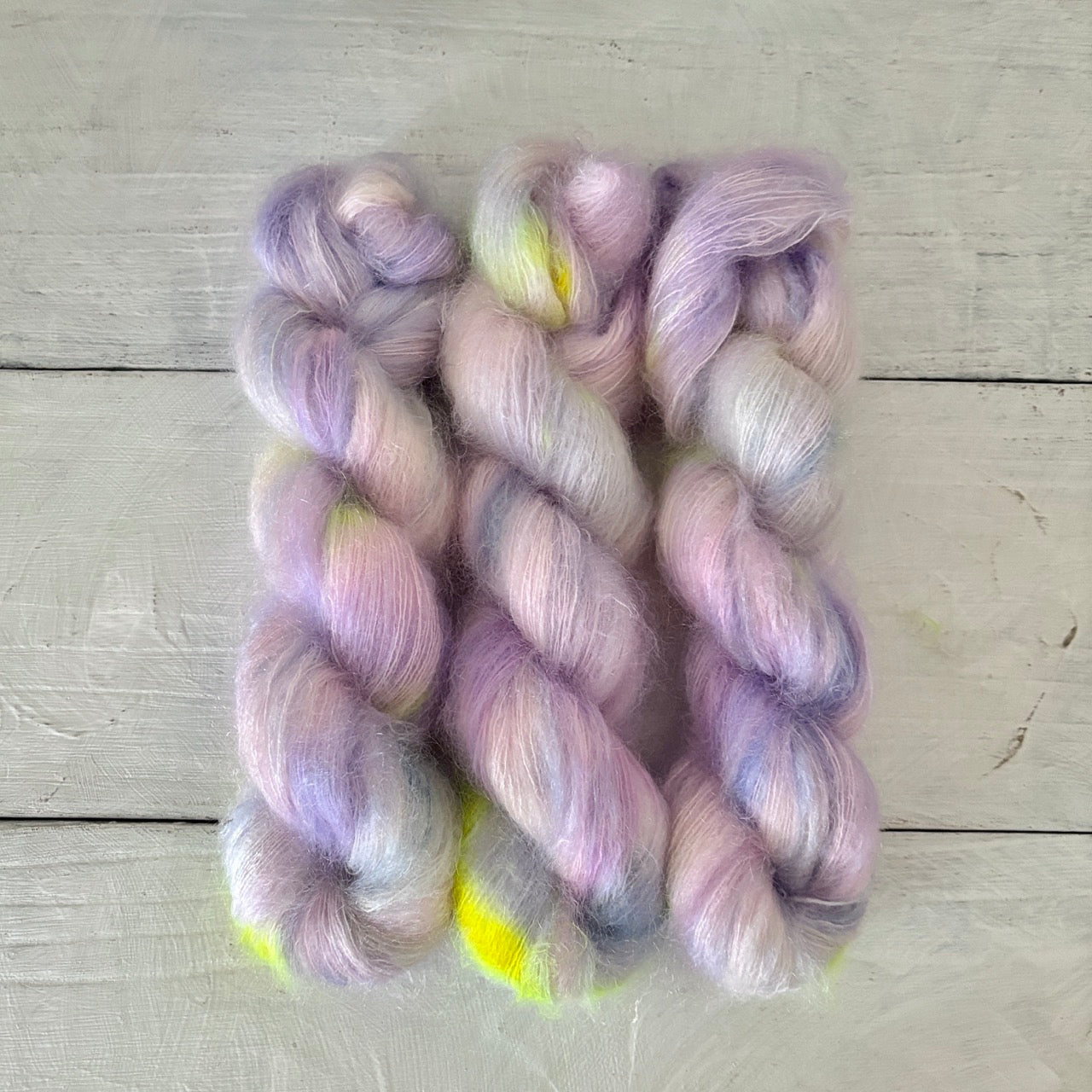 Hand dyed yarn 北の手染め毛糸：FibrEsquisse（ファイバーエスキス）