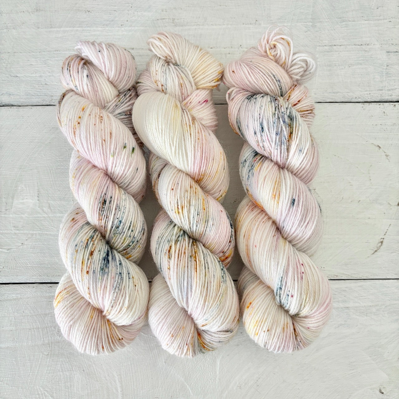 Hand dyed yarn 北の手染め毛糸：FibrEsquisse（ファイバーエスキス）