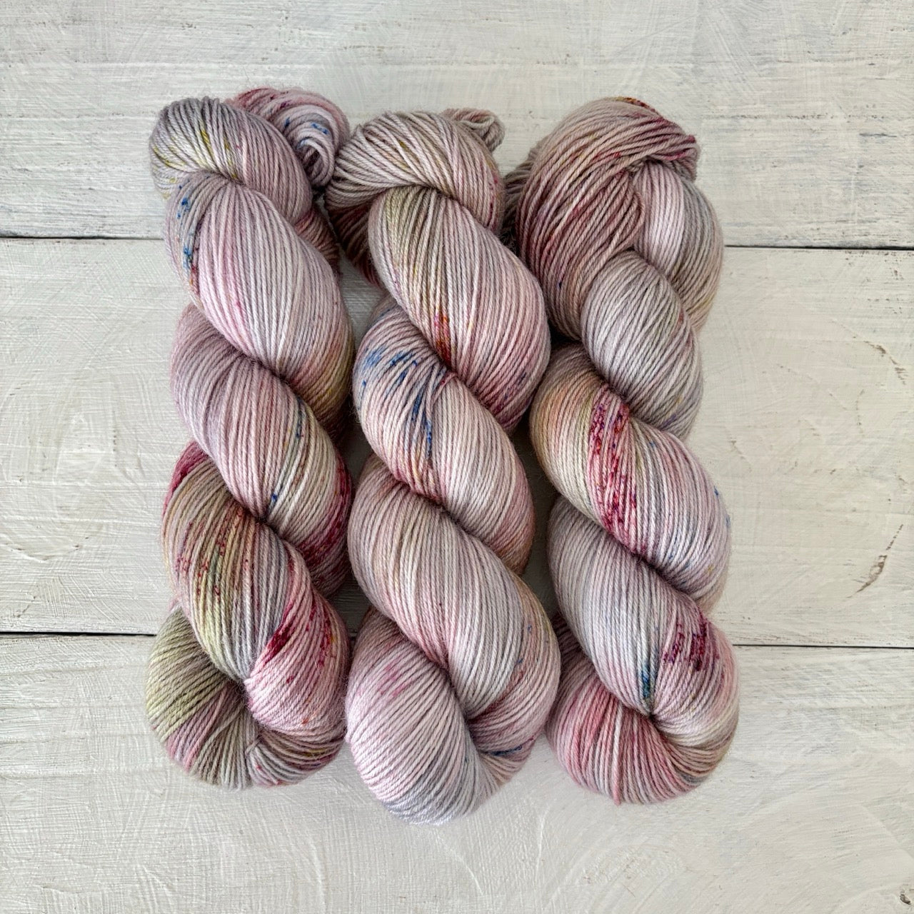 手染め糸 No.455 ソックヤーン「Ici-bas tous les lilas meurent」