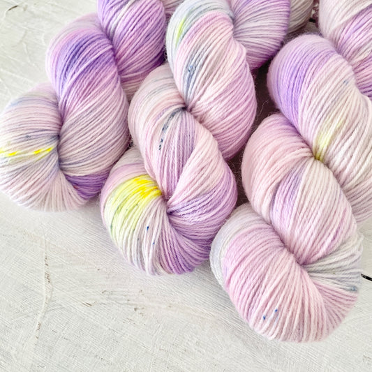 手染め糸 No.336 ソックヤーン「Kytice Hyacint」