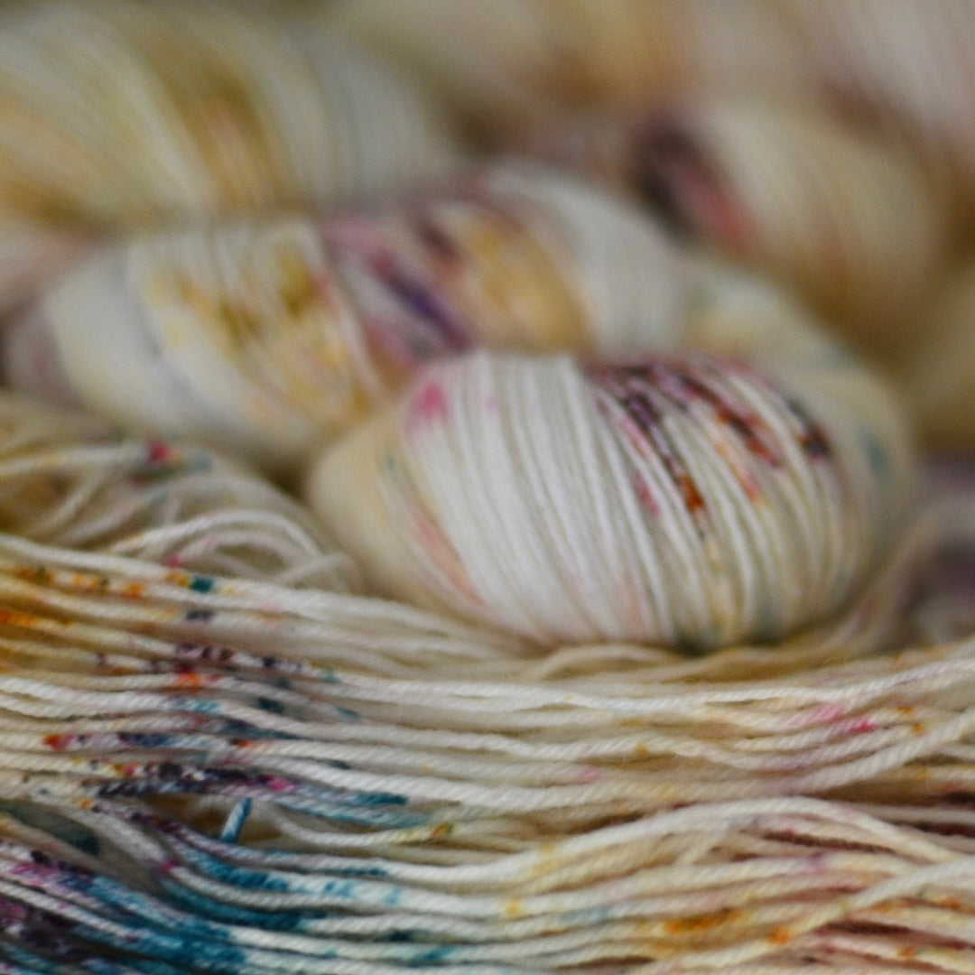Hand-dyed yarn No.246 sock yarn "Canope" 