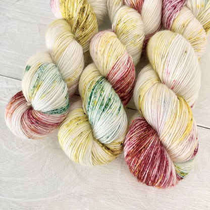 Hand-dyed yarn No.87 sock yarn "Våren"