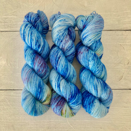 Hand-dyed yarn No.73 sock yarn "Lohengrin"