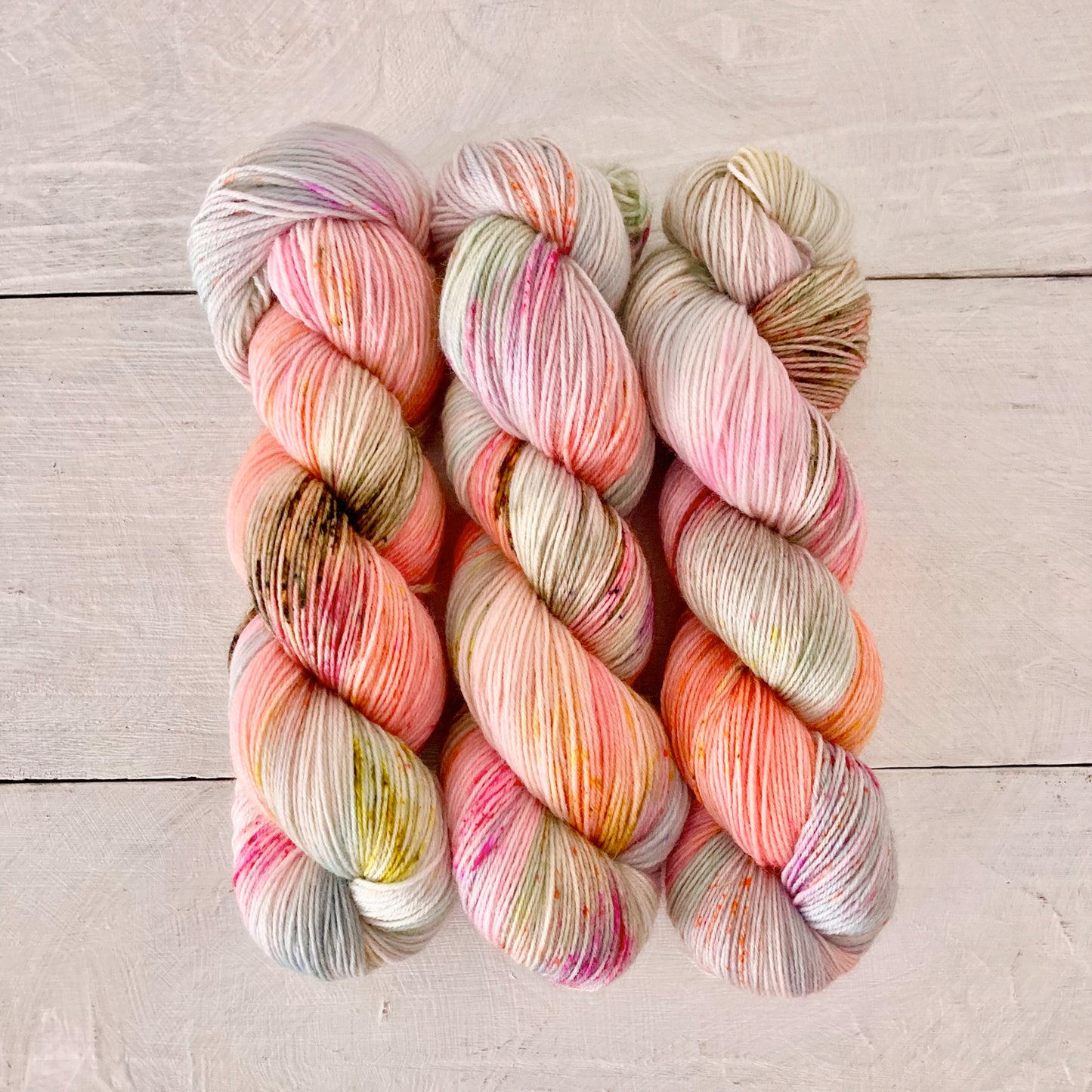Hand-dyed yarn No.241 sock yarn "L'enfant et les sortilèges"