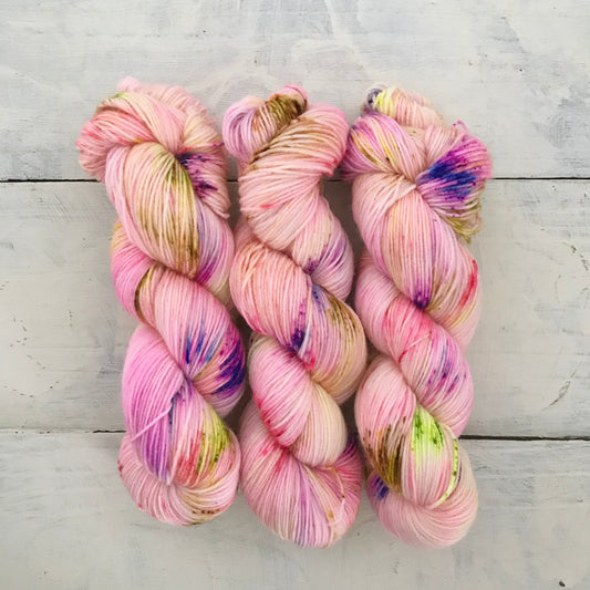 Hand-dyed yarn No.85 sock yarn "Le Nozze di Figaro"