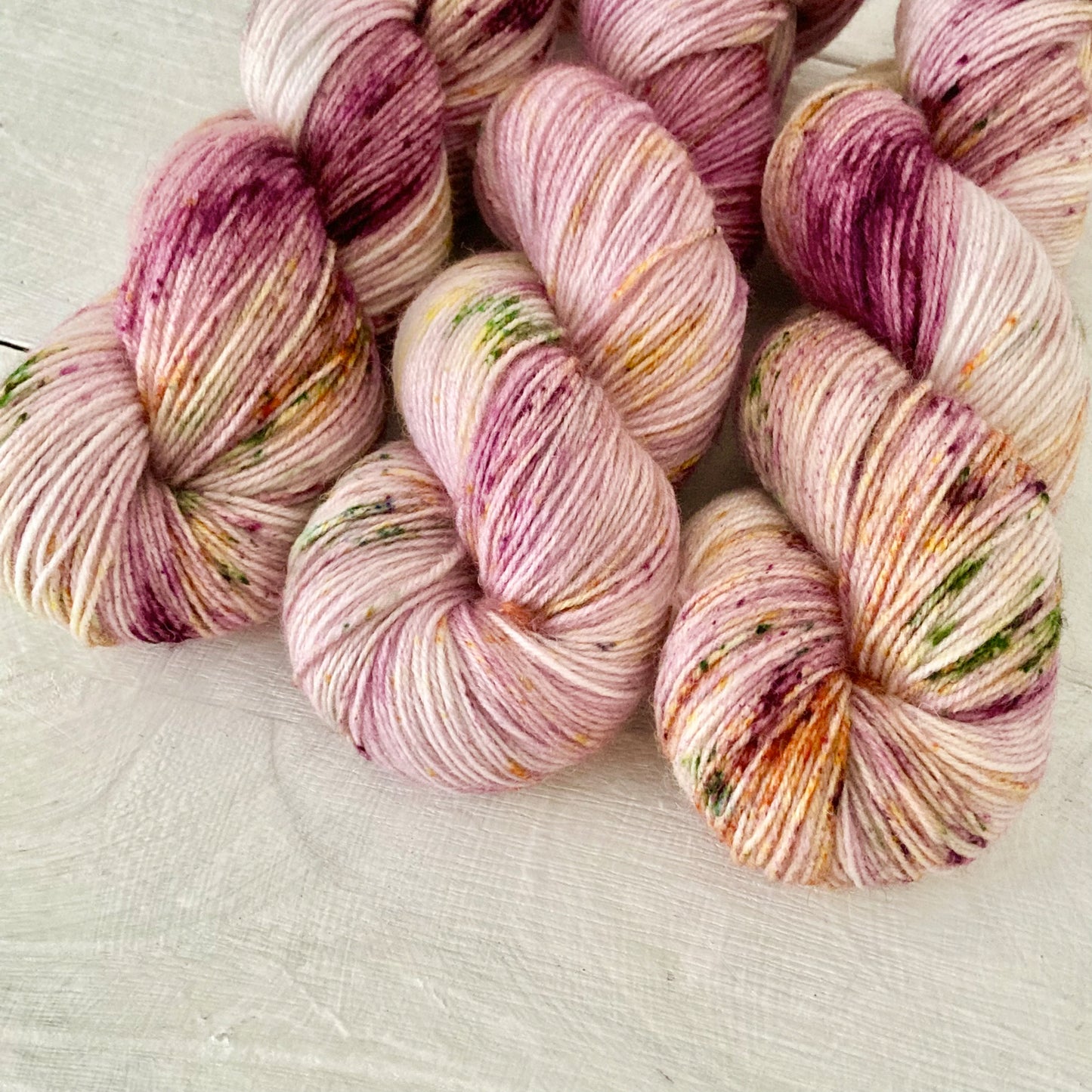 Hand-dyed yarn No.253 sock yarn "Rosamunde"