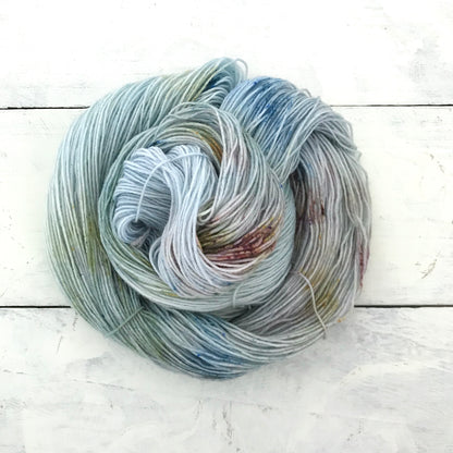 Hand-dyed yarn No.95 sock yarn "Jardins sous la pluie"